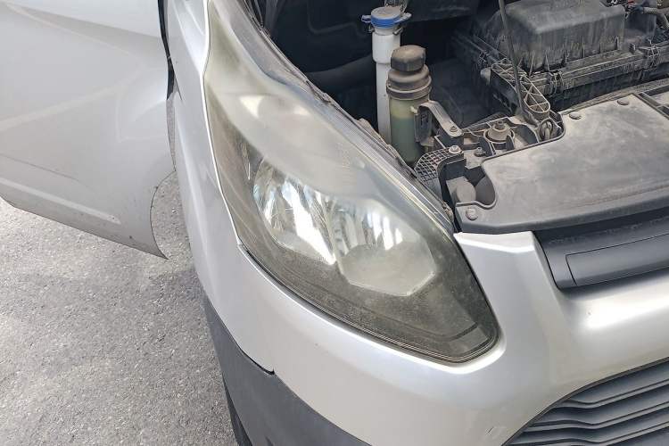Used Ford Transit 2017 2.0T Gasoline Automatic Multi-Function Commercial Vehicle Mid-Drive Mid-Roof China V-standard Right Front Headlight