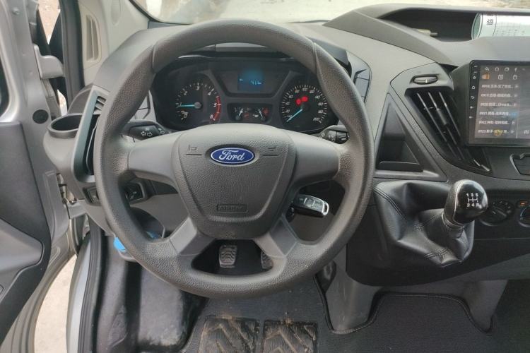 Used Ford Transit 2017 2.0T Diesel Multi-Purpose Commercial Vehicle Short Wheelbase Low Roof China V Standard Steering Wheel