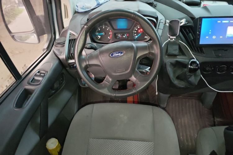 Used Ford Transit 2017 2.0T Diesel Multi-Purpose Commercial Vehicle Short Wheelbase Low Roof China V Standard Steering Wheel
