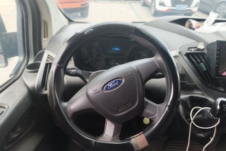 Used Ford Transit 2017 2.0T Diesel Multi-Function Commercial Vehicle Mid-Drive Mid-Roof China V Standard Steering Wheel