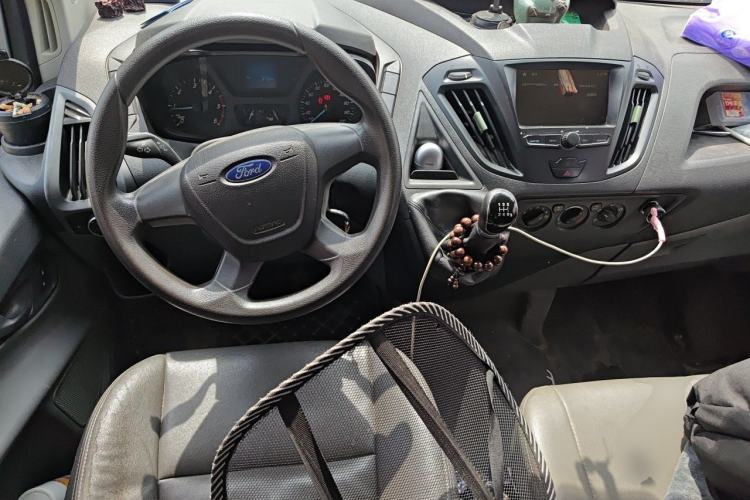 Used Ford Transit 2017 2.0T Diesel Multi-Function Commercial Vehicle Mid-Drive Mid-Roof China V Standard Steering Wheel