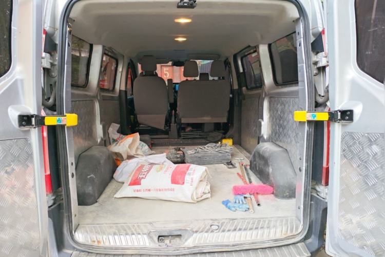 Used Ford Transit 2017 2.0T Diesel Multi-Purpose Commercial Vehicle Short Wheelbase Low Roof China V Standard Trunk