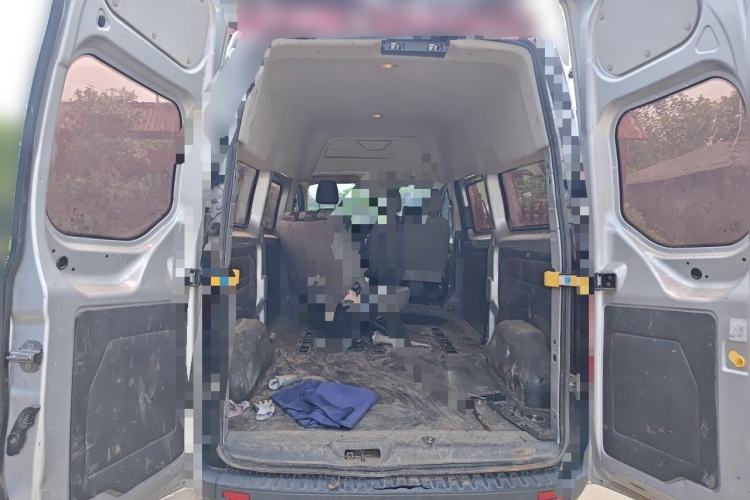 Used Ford Transit 2017 2.0T Diesel Multi-Function Commercial Vehicle Mid-Drive Mid-Roof China V Standard Trunk