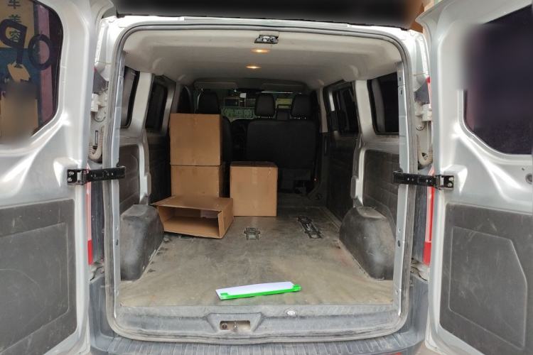 Used Ford Transit 2017 2.0T Diesel Multi-Purpose Commercial Vehicle Short Wheelbase Low Roof China V Standard Trunk