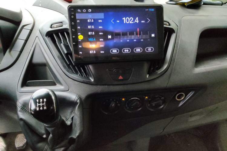 Used Ford Transit 2017 2.0T Diesel Multi-Function Commercial Vehicle Mid-Drive Mid-Roof China V Standard Audio And AC Panel