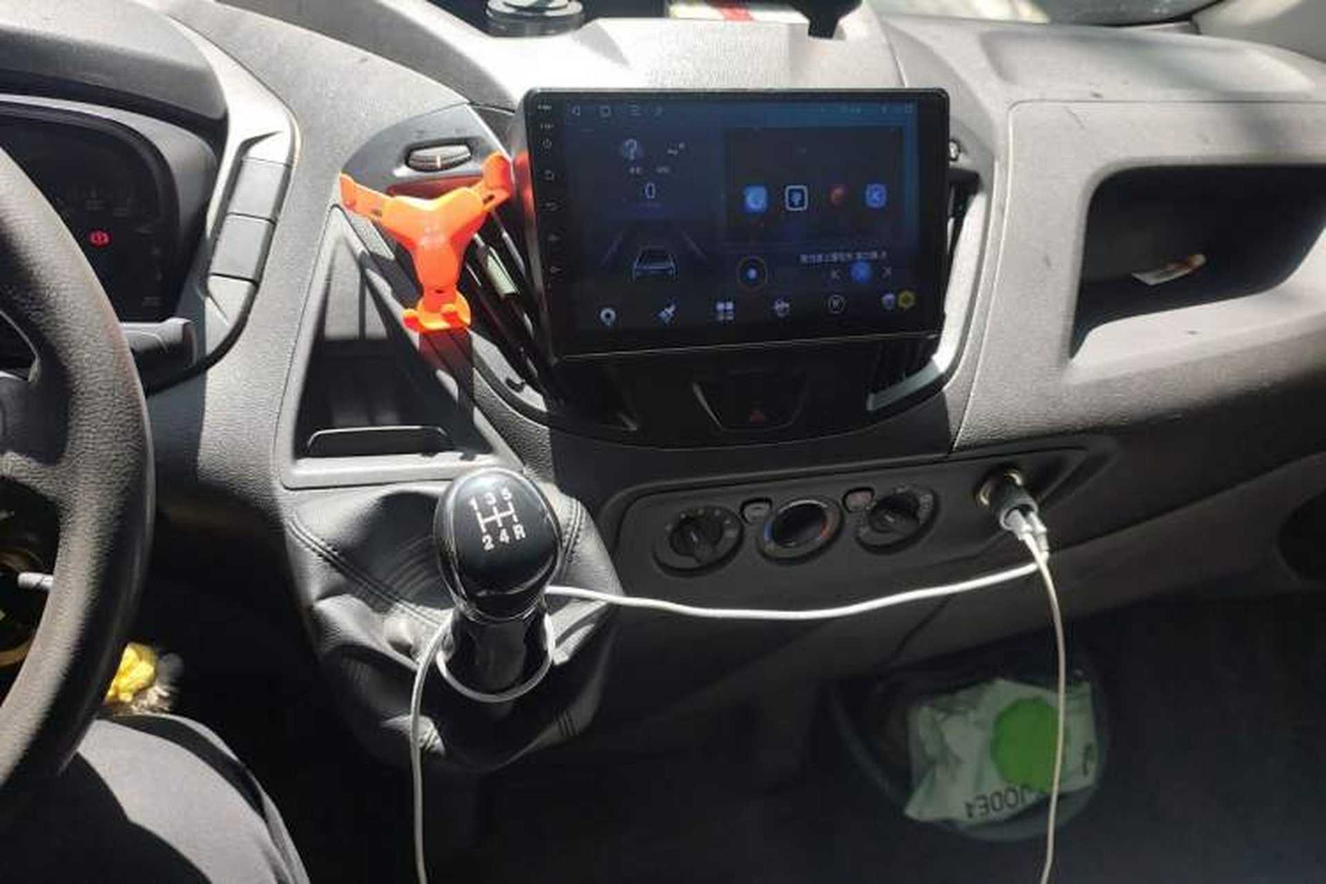 Used Ford Transit 2017 2.0T Diesel Multi-Function Commercial Vehicle Mid-Drive Mid-Roof China V Standard Audio And AC Panel