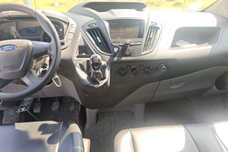 Used Ford Transit 2017 2.0T Diesel Multi-Function Commercial Vehicle Mid-Drive Mid-Roof China V Standard Audio And AC Panel