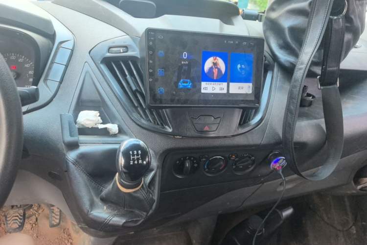 Used Ford Transit 2017 2.0T Diesel Multi-Function Commercial Vehicle Mid-Drive Mid-Roof China V Standard Audio And AC Panel