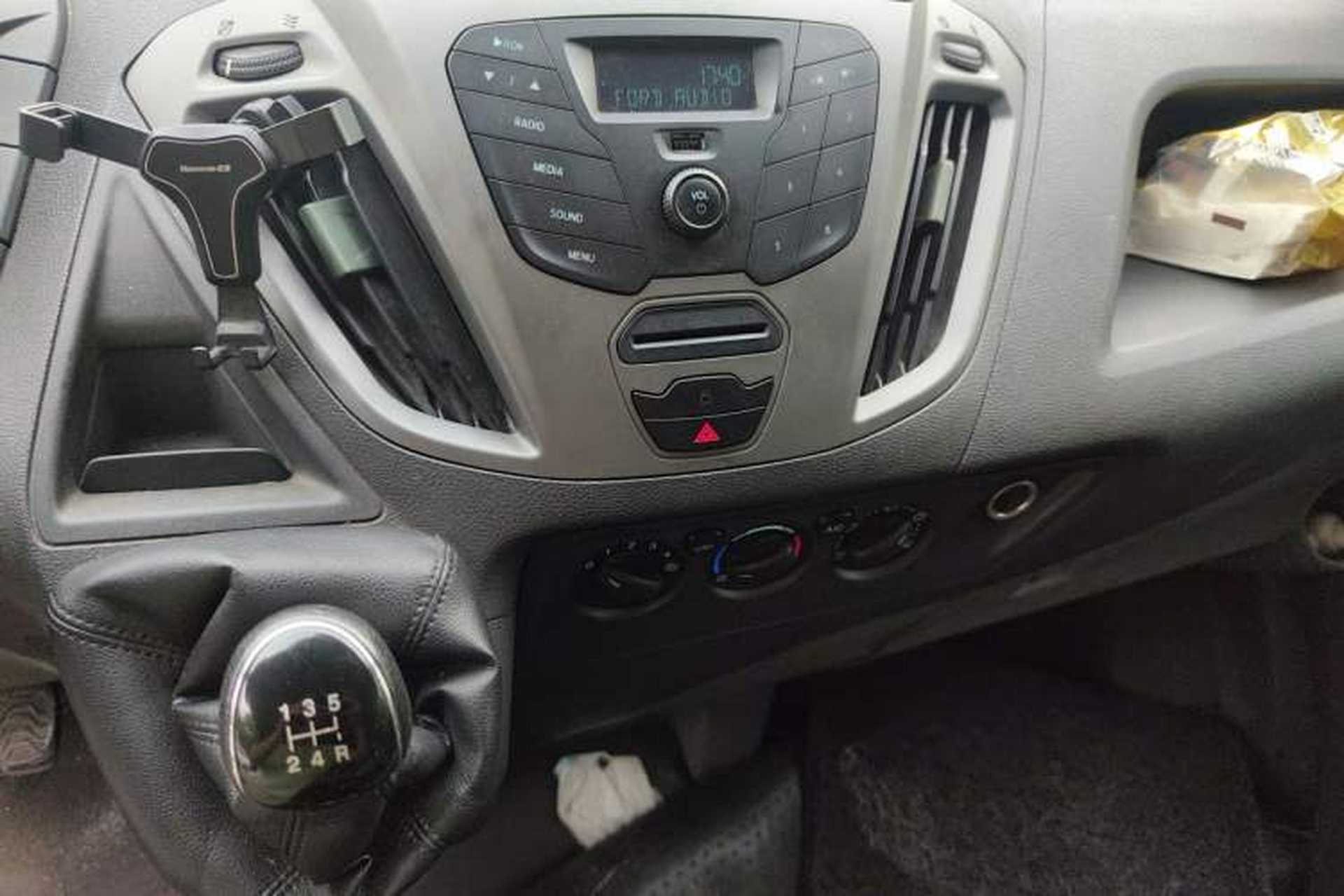Used Ford Transit 2017 2.0T Diesel Multi-Function Commercial Vehicle Mid-Drive Mid-Roof China V Standard Audio And AC Panel