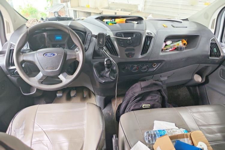 Used Ford Transit 2017 2.0T Diesel Multi-Function Commercial Vehicle Mid-Drive Mid-Roof China V Standard Center Console