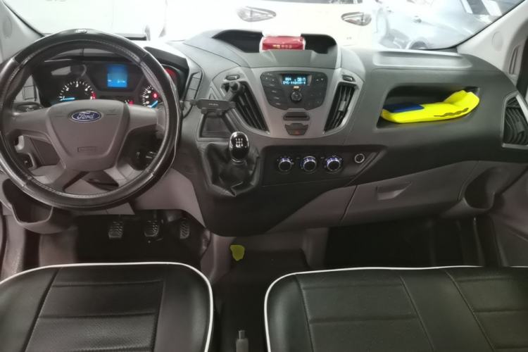 Used Ford Transit 2017 2.0T Diesel Multi-Purpose Commercial Vehicle Short Wheelbase Low Roof China V Standard Center Console