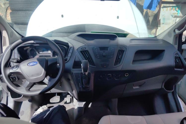 Used Ford Transit 2017 2.0T Gasoline Automatic Multi-Function Commercial Vehicle Mid-Drive Mid-Roof China V-standard Center Console