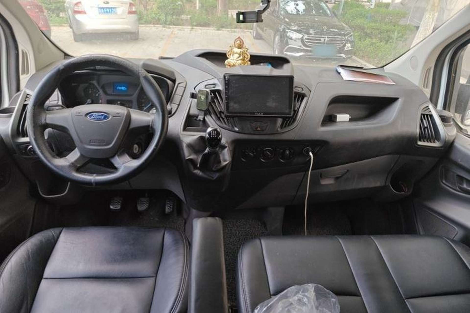 Used Ford Transit 2017 2.0T Diesel Multi-Function Commercial Vehicle Mid-Drive Mid-Roof China V Standard Center Console