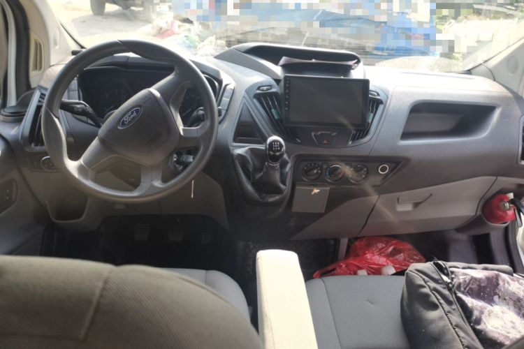 Used Ford Transit 2017 2.0T Diesel Multi-Function Commercial Vehicle Short Wheelbase Mid-Roof China V Standard Center Console