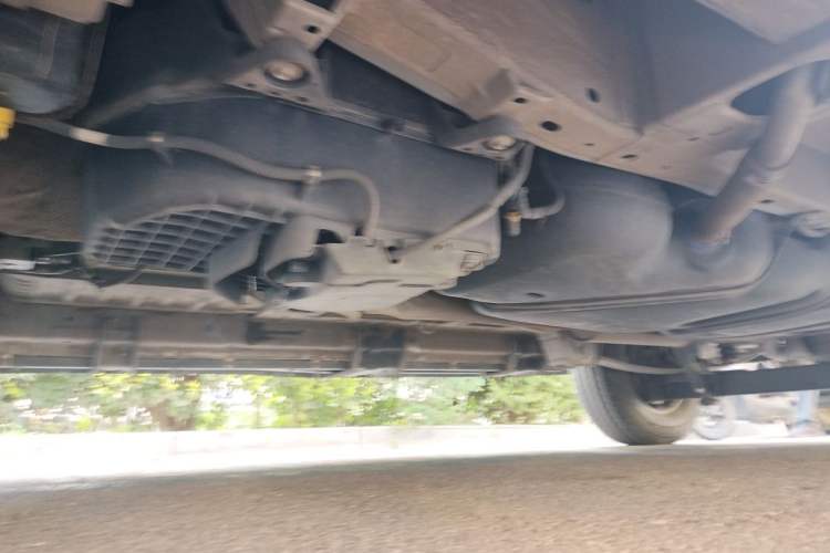 Used Ford Transit 2017 2.0T Diesel Multi-Purpose Commercial Vehicle Short Wheelbase Low Roof China V Standard Chassis Front Left