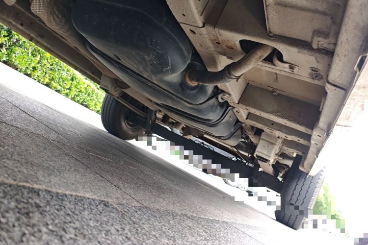 Used Ford Transit 2017 2.0T Diesel Multi-Purpose Commercial Vehicle Short Wheelbase Low Roof China IV Standard Chassis Front Left