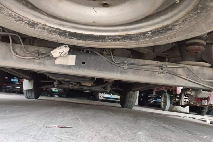 Used Ford Transit 2017 2.0T Diesel Van Mid-Chassis Mid-Roof China IV Standard Chassis Rear