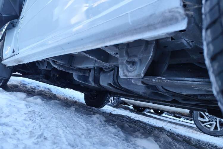 Used Ford Transit 2017 2.0T Diesel Van Short Wheelbase Low Roof China V Standard Chassis Rear Left