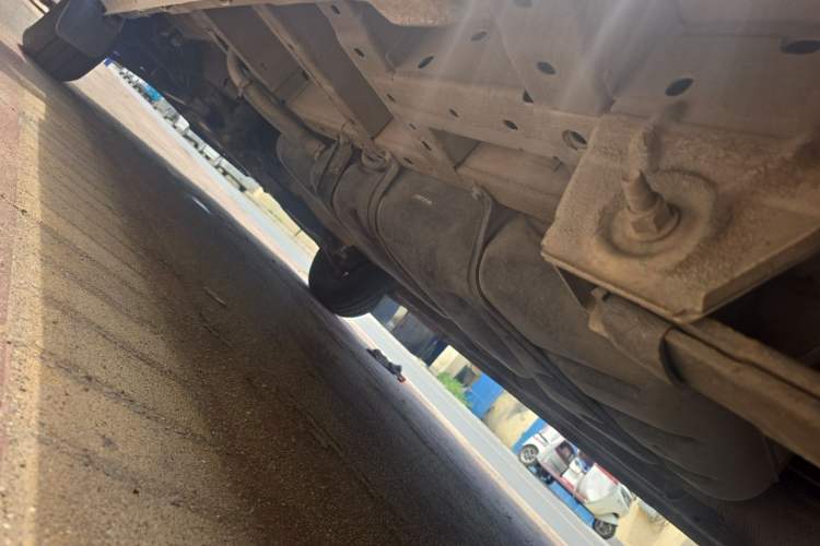 Used Ford Transit 2017 2.0T Diesel Multi-Function Commercial Vehicle Mid-Drive Mid-Roof China V Standard Chassis Rear Left