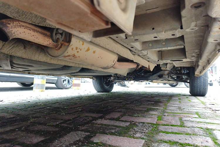 Used Ford Transit 2017 2.0T Diesel Van Mid-Chassis Mid-Roof China V Standard Chassis Rear Right