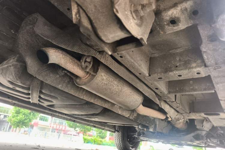 Used Ford Transit 2017 2.0T Diesel Van Mid-Chassis Mid-Roof China V Standard Chassis Rear Right