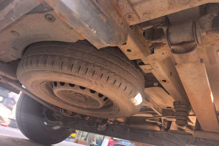 Used Ford Transit 2017 2.0T Diesel Van Mid-Chassis Mid-Roof China V Standard Chassis Rear Right