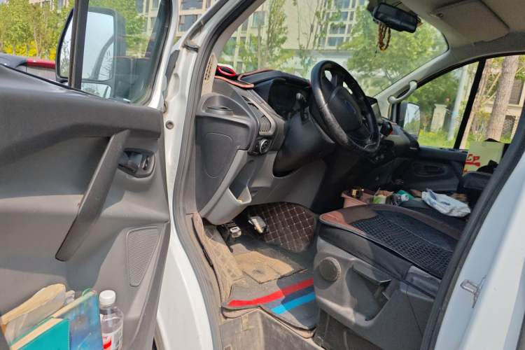 Used Ford Transit 2017 2.0T Diesel Multi-Function Commercial Vehicle Short Wheelbase Mid-Roof China V Standard Driver Seat