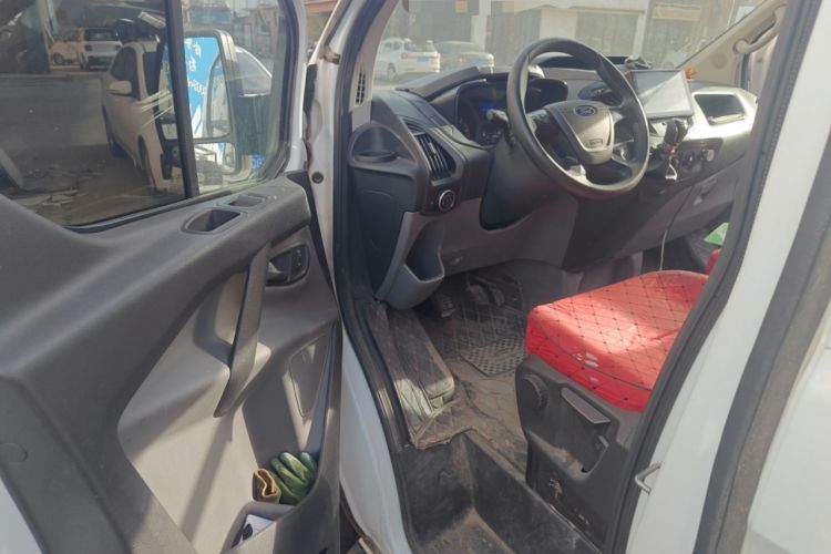 Used Ford Transit 2017 2.0T Diesel Van Short Wheelbase Low Roof China IV Standard Driver Seat