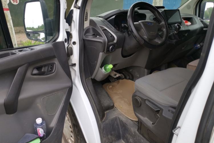 Used Ford Transit 2017 2.0T Diesel Multi-Function Commercial Vehicle Mid-Drive Mid-Roof China V Standard Driver Seat
