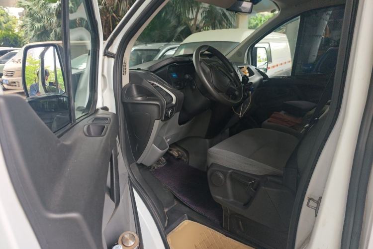 Used Ford Transit 2017 2.0T Diesel Multi-Function Commercial Vehicle Mid-Drive Mid-Roof China V Standard Driver Seat