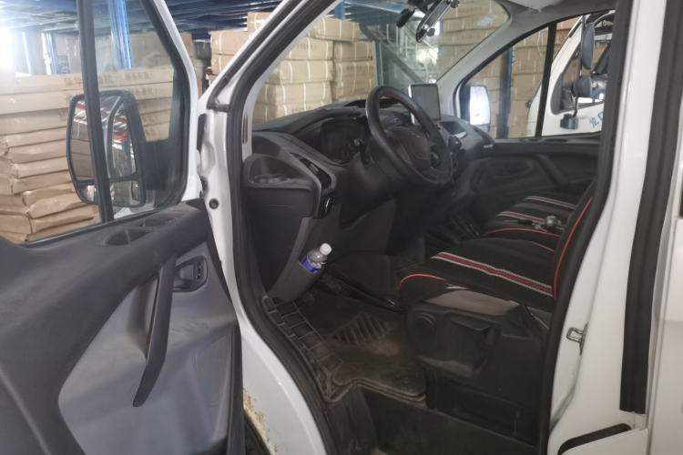 Used Ford Transit 2017 2.0T Diesel Multi-Function Commercial Vehicle Mid-Drive Mid-Roof China V Standard Driver Seat