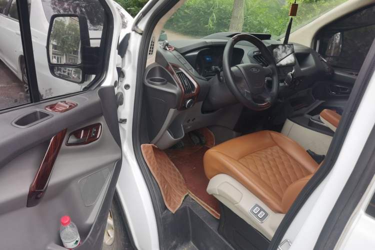 Used Ford Transit 2017 2.0T Diesel Multi-Function Commercial Vehicle Mid-Drive Mid-Roof China V Standard Driver Seat