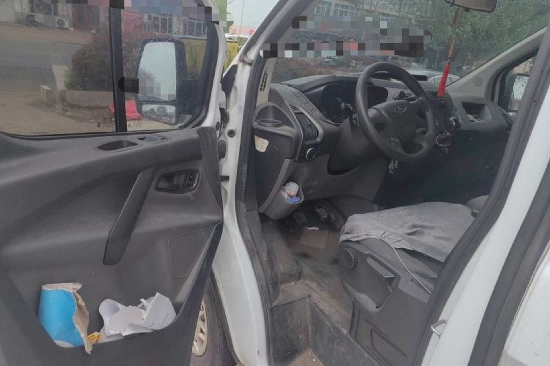 Used Ford Transit 2017 2.0T Diesel Multi-Function Commercial Vehicle Mid-Drive Mid-Roof China V Standard Driver Seat