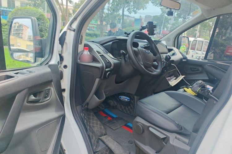 Used Ford Transit 2017 2.0T Diesel Multi-Function Commercial Vehicle Mid-Drive Mid-Roof China V Standard Driver Seat