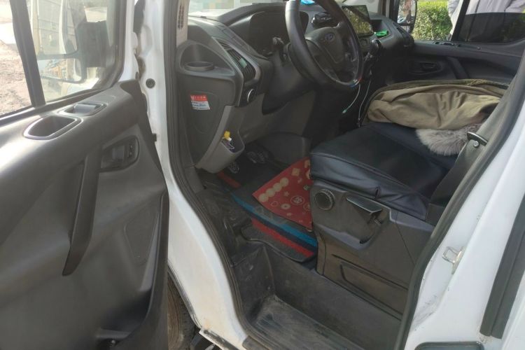 Used Ford Transit 2017 2.0T Diesel Multi-Function Commercial Vehicle Mid-Drive Mid-Roof China V Standard Driver Seat