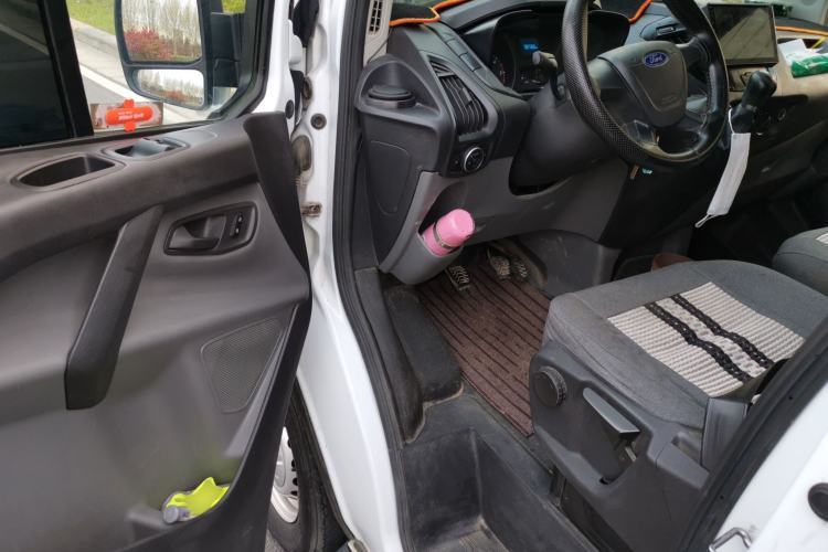 Used Ford Transit 2017 2.0T Diesel Multi-Purpose Commercial Vehicle Short Wheelbase Low Roof China V Standard Driver Seat