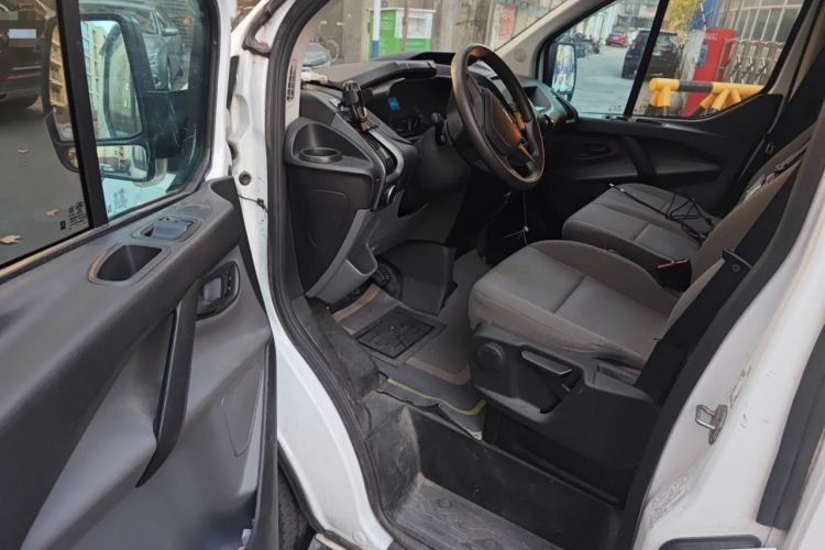 Used Ford Transit 2017 2.0T Diesel Van Short Wheelbase Mid-Roof China V Standard Driver Seat