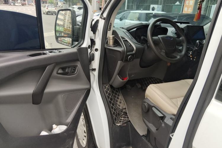 Used Ford Transit 2017 2.0T Diesel Multi-Function Commercial Vehicle Mid-Drive Mid-Roof China V Standard Driver Seat