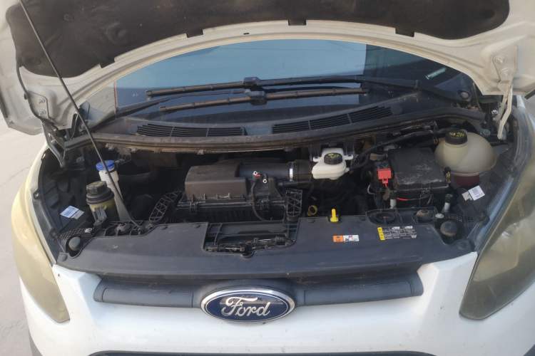 Used Ford Transit 2017 2.0T Diesel Multi-Purpose Commercial Vehicle Mid-Drive Mid-Roof China IV Standard Engine Bay
