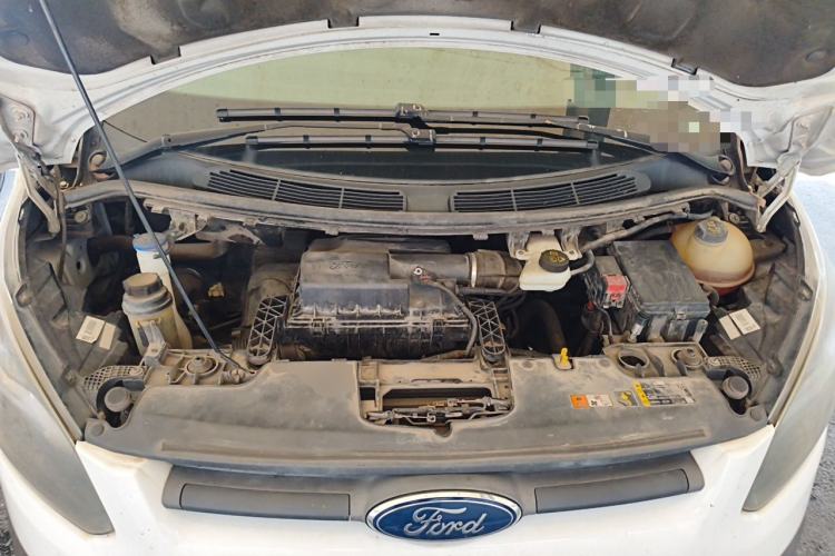 Used Ford Transit 2017 2.0T Diesel Multi-Purpose Commercial Vehicle Short Wheelbase Low Roof China IV Standard Engine Bay