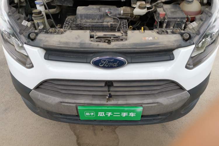 Used Ford Transit 2017 2.0T Diesel Multi-Function Commercial Vehicle Mid-Drive Mid-Roof China V Standard Engine Bay