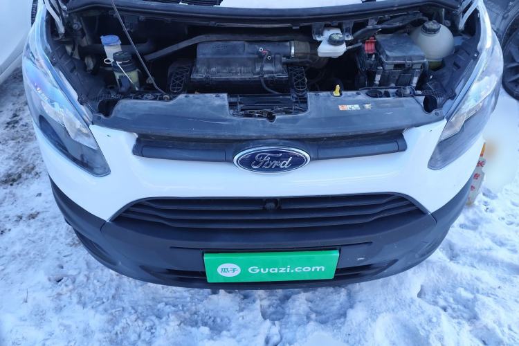 Used Ford Transit 2017 2.0T Diesel Van Short Wheelbase Low Roof China V Standard Engine Bay