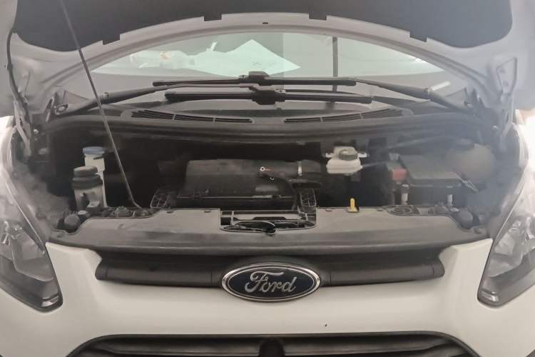 Used Ford Transit 2017 2.0T Diesel Van Mid-Chassis Mid-Roof China IV Standard Engine Bay