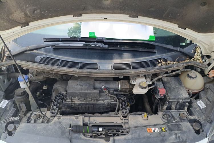 Used Ford Transit 2017 2.0T Diesel Van Mid-Chassis Mid-Roof China V Standard Engine Bay
