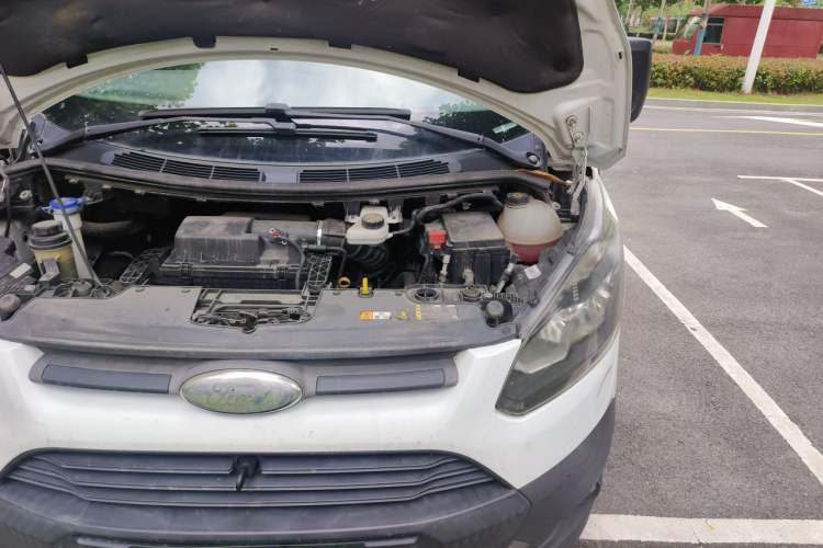 Used Ford Transit 2017 2.0T Diesel Multi-Purpose Commercial Vehicle Mid-Drive Mid-Roof China IV Standard Engine Bay Left