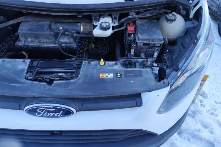 Used Ford Transit 2017 2.0T Diesel Van Short Wheelbase Low Roof China V Standard Engine Bay Left