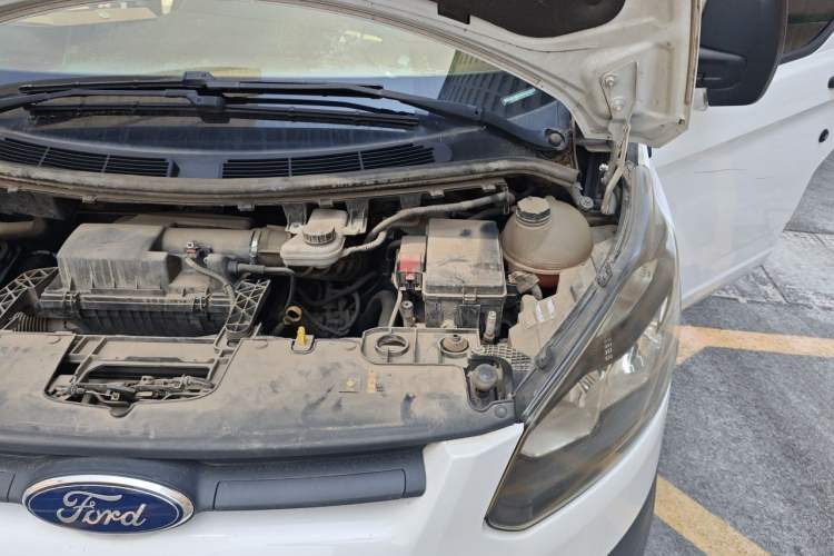 Used Ford Transit 2017 2.0T Diesel Multi-Function Commercial Vehicle Mid-Drive Mid-Roof China V Standard Engine Bay Left