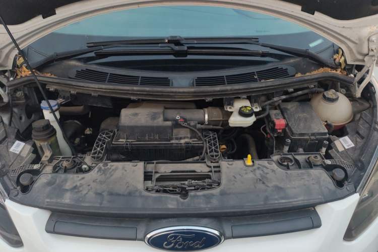 Used Ford Transit 2017 2.0T Diesel Multi-Purpose Commercial Vehicle Short Wheelbase Low Roof China V Standard Engine Bay