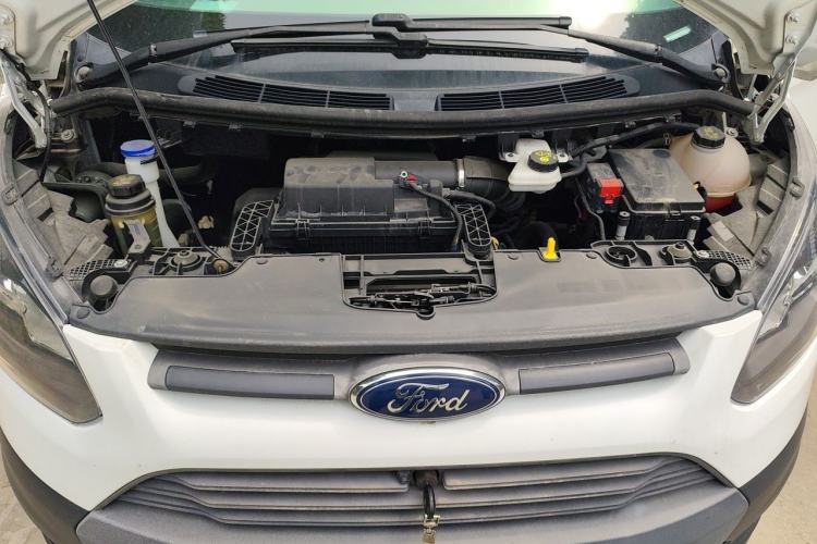 Used Ford Transit 2017 2.0T Diesel Multi-Function Commercial Vehicle Short Wheelbase Mid-Roof China V Standard Engine Bay