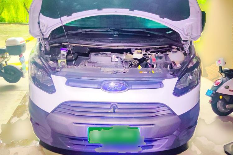 Used Ford Transit 2017 2.0T Diesel Multi-Function Commercial Vehicle Short Wheelbase Mid-Roof China V Standard Engine Bay